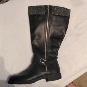 Torrid size 12 boots NWOT